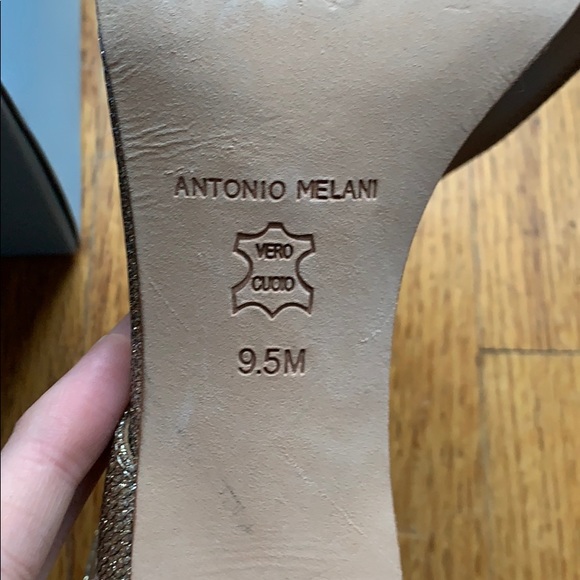 Antonio Melani gold high heels - Picture 4 of 5